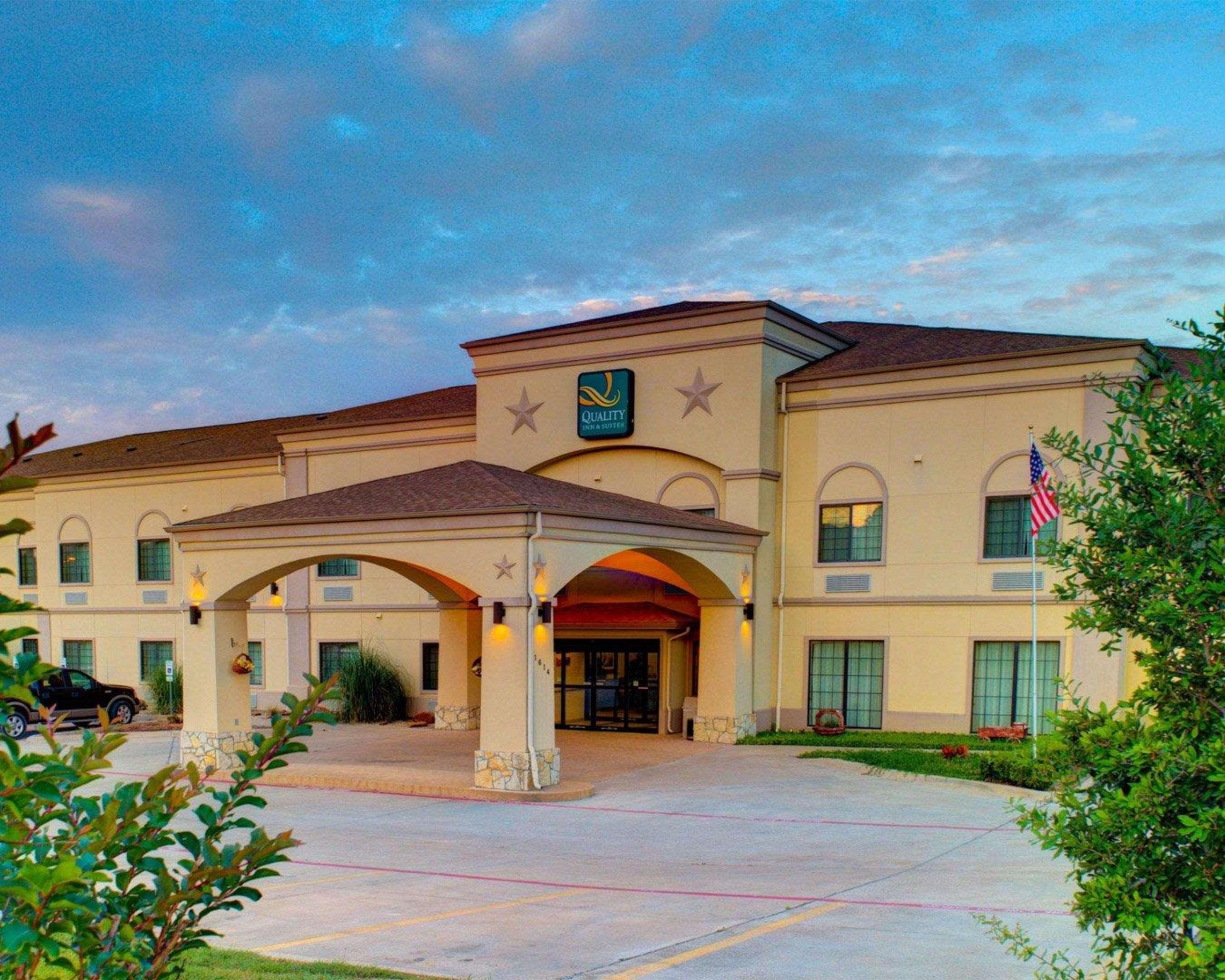 Quality Inn & Suites - Glen Rose Eksteriør billede