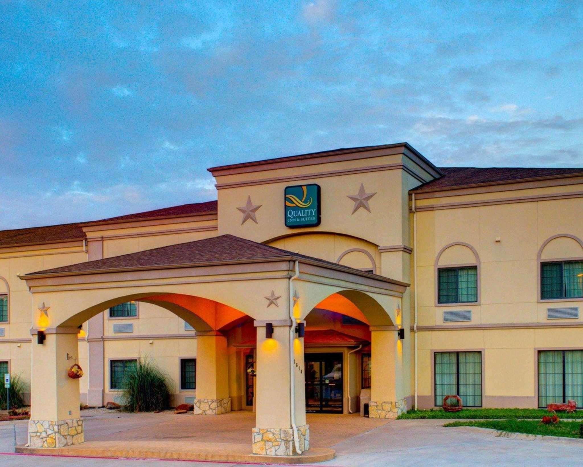 Quality Inn & Suites - Glen Rose Eksteriør billede