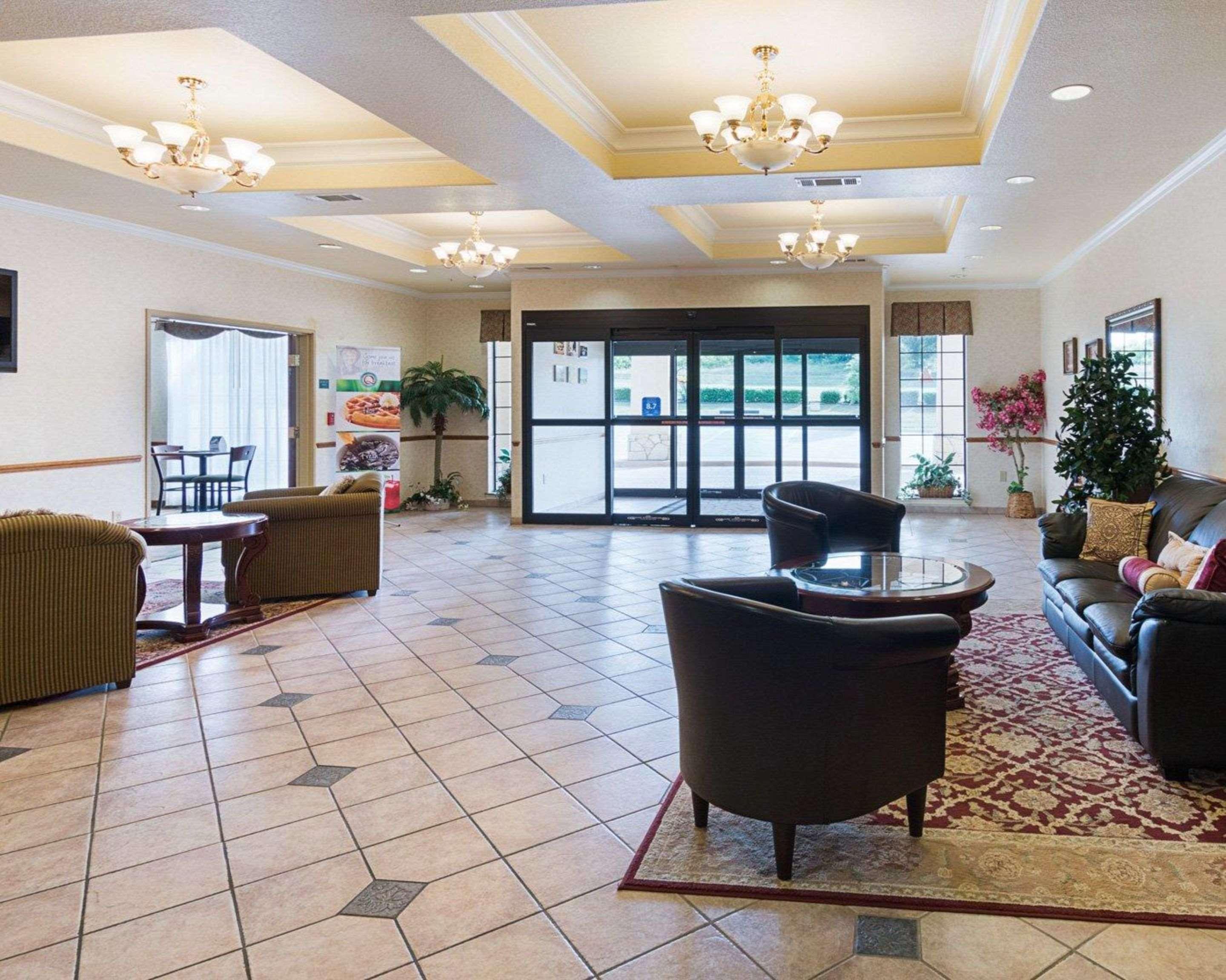 Quality Inn & Suites - Glen Rose Eksteriør billede